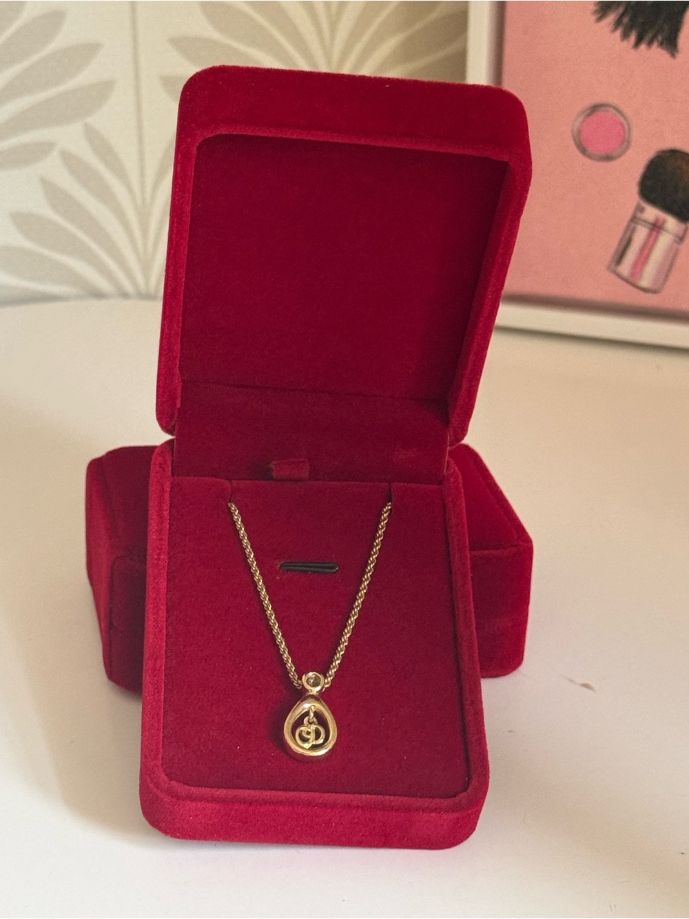 Christian Dior Gold-Tone Pendant Necklace 🌟 - Picture 8 of 10